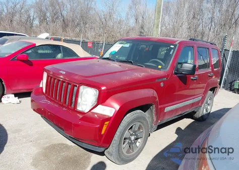 2008 Jeep Liberty Sport z USA, uszkodzony, nr VIN 1J8GN28K78W226653
